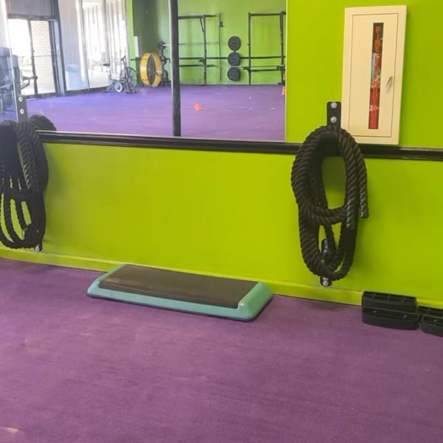 Contact me if you’re interested in Renting out the gym.
-Coaches 
-TRAINERS/Group Instr…