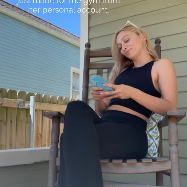 🤫 😉 Can you blame her?! We love y’all’s likes and comments so much on our page! So gr…