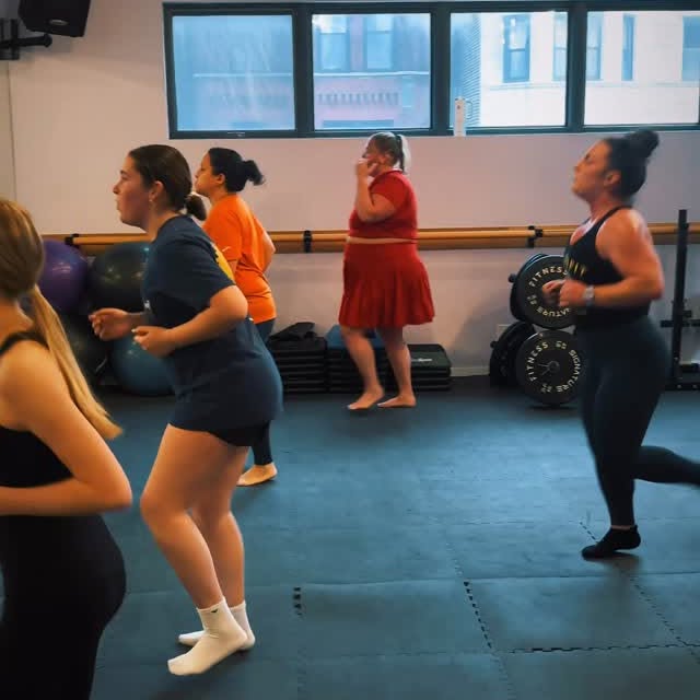 Why do we need to do cardio? Great question 🤪 

1. Strengthens the heart 
2. Loses blo…