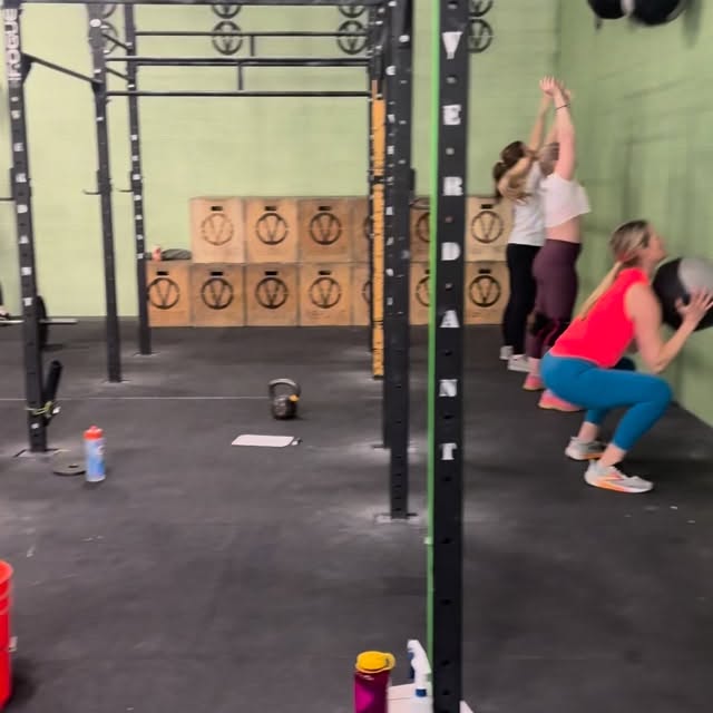 Great workout today 
5 rounds
2 minute AMRAP

25 Wall Ball Shots
Max Push Press 135/95 …