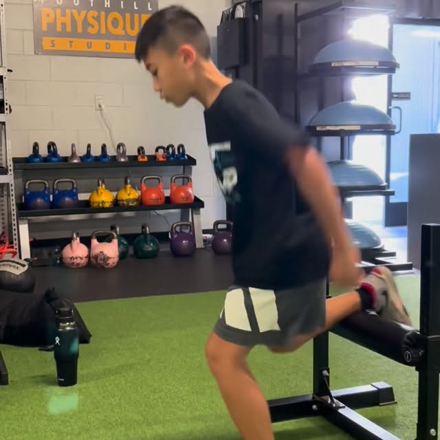 Footwork, form, focus.
At just 10 years old, Oliver is learning what consistency really…