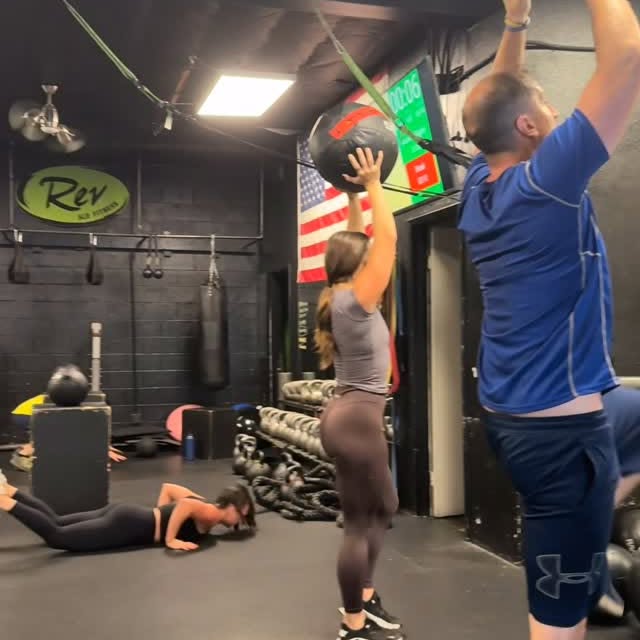 Pre-Turkey Burn is ON! 🔥
Join us for a 1 hour, full-body workout at 9:00 AM designed t…