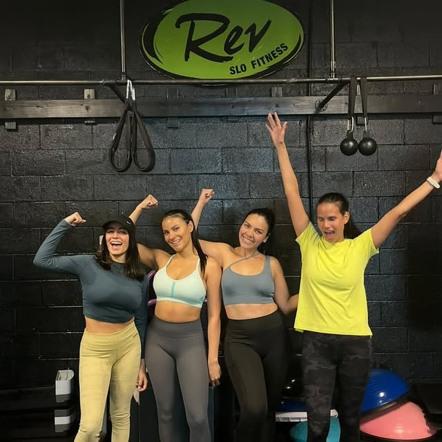 9:00 AM crew chose sweat over sleep 😮‍💨🔥
Missed today’s class? Lucky for you… there’…
