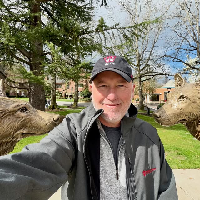 What a beautiful day on the most beautiful campus in Oregon!! And I found two new wolf …