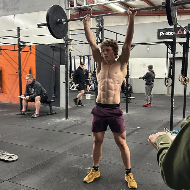 More from 26.3 Friday Night Lights 🚂

#crossfittrain97333 
#crossfit 
#crossfitgames 
…