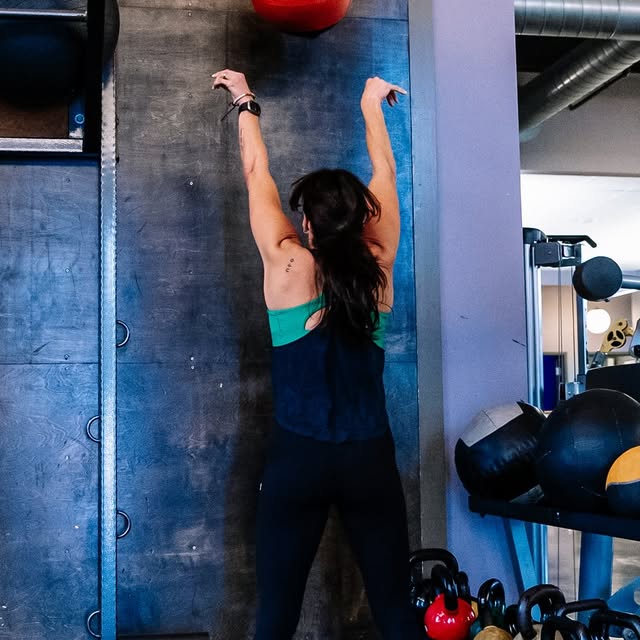 Training for NYC HYROX 🏁🔥

Coach Lorraine leading the way with this conditioning work…