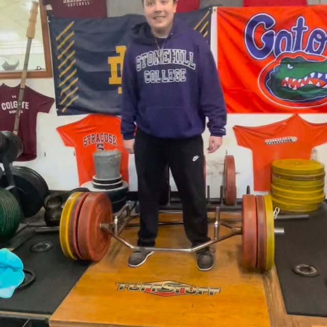 Freshman deadlift record here we come! #strengthandconditioning #strengthtraining #spee…