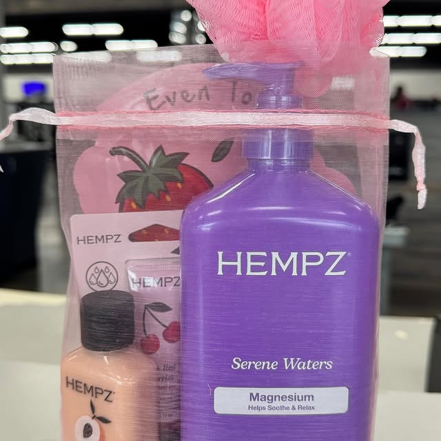 💖 Valentine’s Day Glow Up 💖 

Our NEW $29 gift sets are here and they are a one stop …