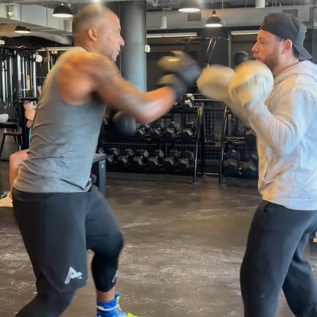 @mc.greg.or getting some work in while visiting from Virginia 🥊💪🏼

#boxer #boxingwor…