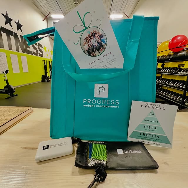 Shoutout to the amazing @progressweightmanagement team! 🧑‍🎄 💪 #LetsGo