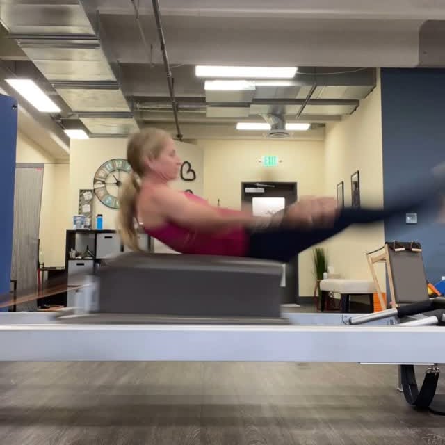Quick advanced reformer! Trying to get my practice in a few times a week!!
@eruge13