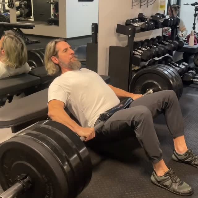 🍑 We Don’t Skip Glute Day. 🍑

Barbell hip thrusts today — because strong glutes aren’…