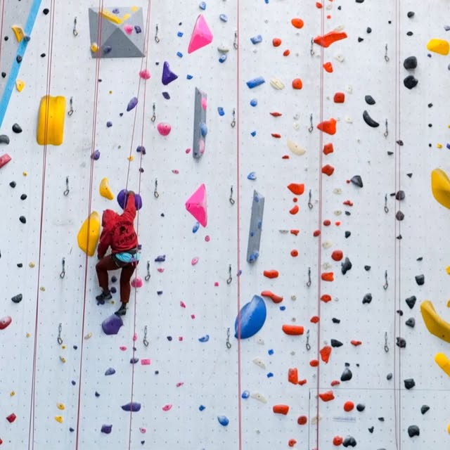Discover Edgeworks Climbing, an indoor rock climbing gym built around movement, fitness…