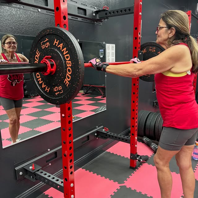 Strong looks different on everyone—but confidence like this? That’s undeniable. 💪🔥

P…