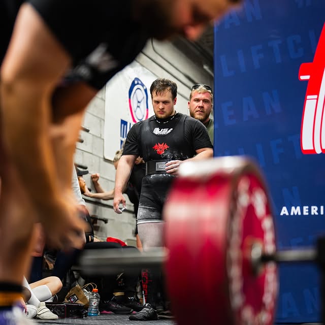 Unbeatable feeling.

#powerlifting #usapl #usapowerlifting #photography