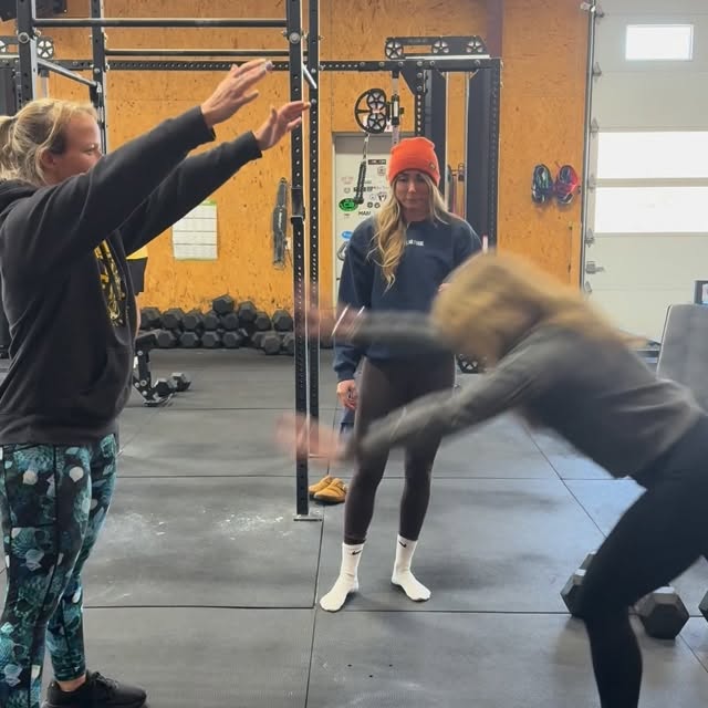 We really do workout sometimes #trustfall #liftgym #strongisbeautiful #gymbesties👯‍♀️
