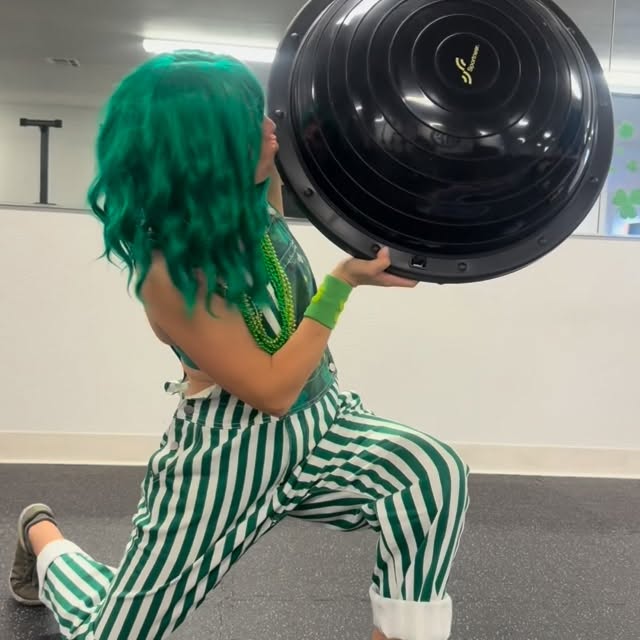 Be honest… did we nail the gym version of the fish photo? 🎣🤣

Happy St Patrick’s Day …