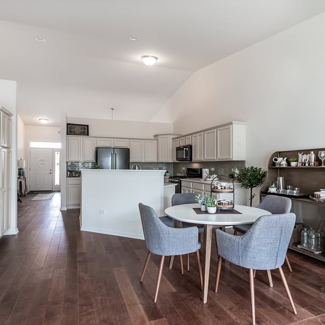 New Ranch Townhome in Bolingbrook, IL
Milan Plan - $443,900
1,700 sq. ft, 2 Bed, 2 Bath…