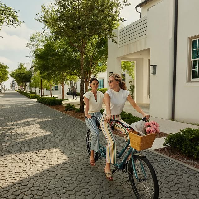 A little luck, a lot of sunshine. 🍀

Happy St. Patrick’s Day from Alys Beach!

#alysbeach