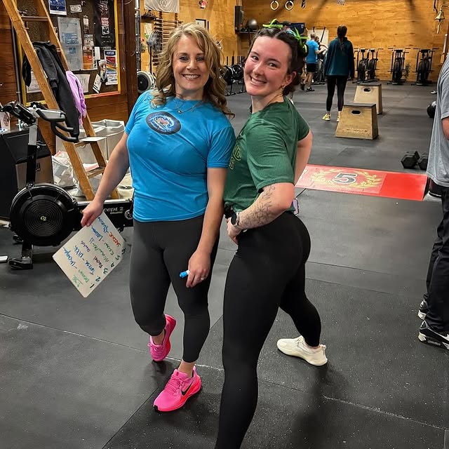 On to the Open week ✌🏼Bring on more smiles! 
.
.
.
.
.
#lane5crossfit #lane5athletics …