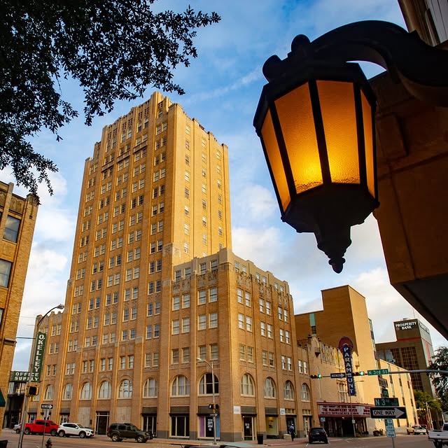 Frontier Friday! 🦬

Long before Abilene became the Storybook Capital of America, the s…