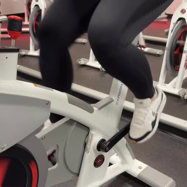 Just a few unspoken rules in cycling class⛓️‍💥🚔 #corecycle #cyclingclasa #cyclinghumor