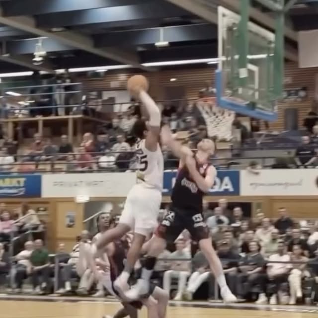 Looking to improve your vertical this offseason?🏀

It all starts with your approach. H…