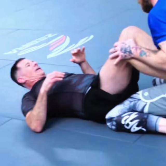 Caught some fun clips of the guys rolling this morning! 
#phoenixdownbjj #healthylifest…