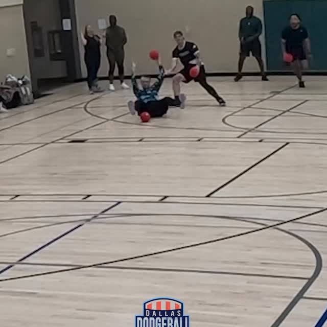 Deshawn Hornback double catch! #dodgeball #dallasdodgeball @deehornback Credit @djcj_tx