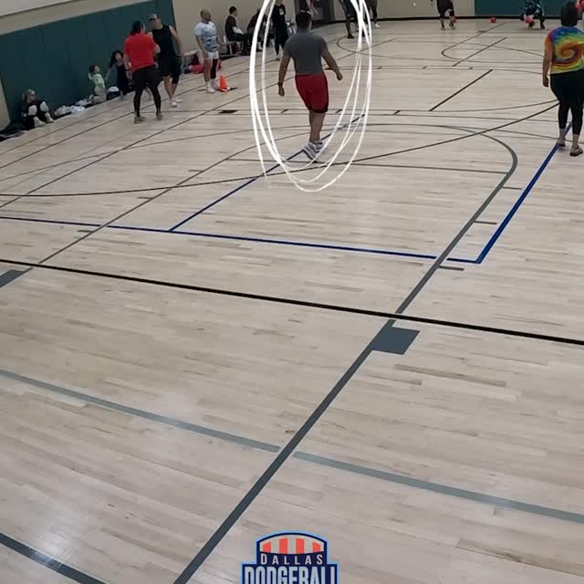 Then Abel Fernandez  said, “Hold my beer.” (Same game as last video.) Credit @djcj_tx @…