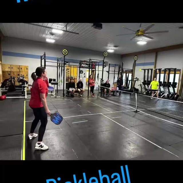 We switched things up this morning at Musclecamp… and hit the courts for a pickleball t…