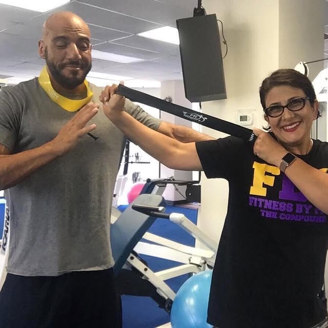 Who says you can’t have fun and train hard? #fitnessbypaul #thecompoundgym #workout #ju…