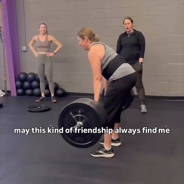 The feeling when your PR is celebrated by your lifting BFF as if it were her own 💜💪 
…