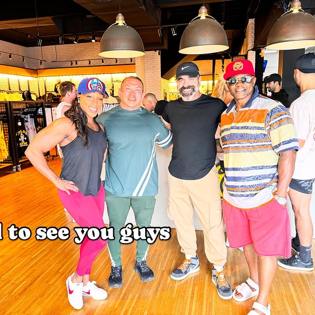 Happy 4th Of July 
Happy to see you guys 
@hideyamagishi 
@silsam1 
@missfit_bennett 

…