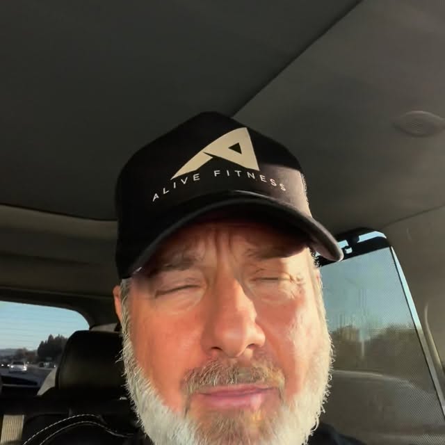 Welcome back to Alive keep pushing #gym #shermanoaks #alivefitness #fitness