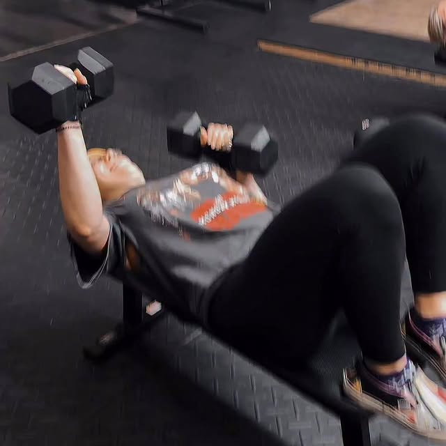 “Meet at the Bar” 🏋🏼🏋️‍♂️ 
The Barbell, that is! 
New program ! 
Link ⬇️⬇️⬇️
in the …