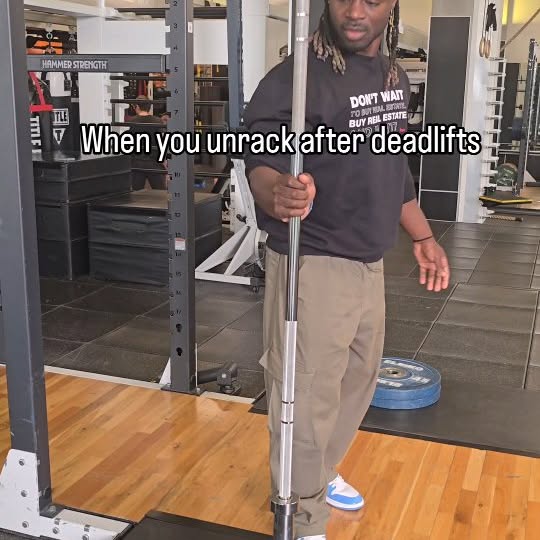 Happens every time 🤷

#gymmemes #gymhumor #deadlifts #relateable