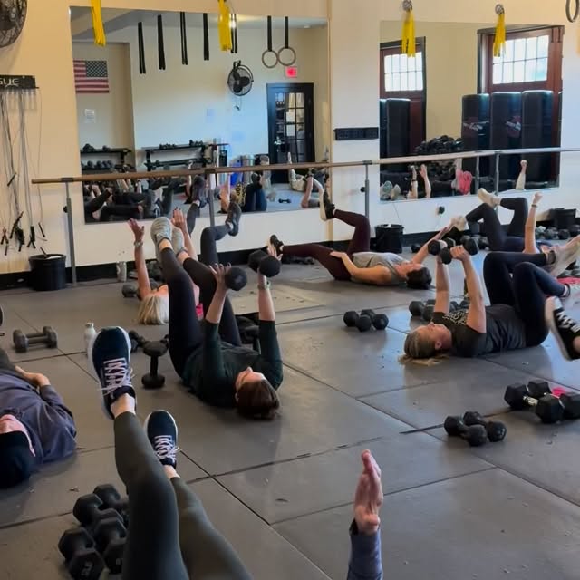 When the whole crew crushes the exercise! 👏🏻👏🏻👏🏻 

#nantucketcyclingandfitness #n…
