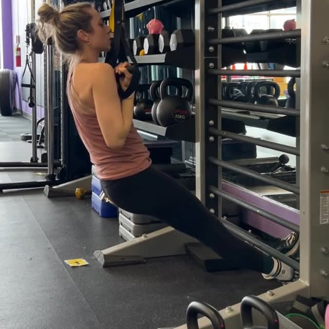 Technique Tuesday! 💪✨
Today we’re going over how to properly do a Chin-Up with Coach j…