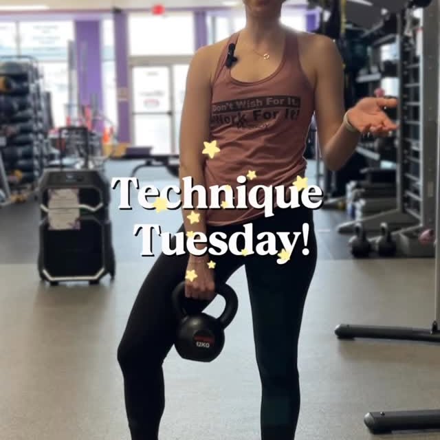 Technique Tuesday! 💪⭐️
Slider Kickstand Deadlift! Add this move into your next leg day…