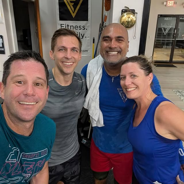 Getting that 5 am Open DONE!
Great work everyone!!💪
.
.
.
#crossfitcoralsprings
#cross…