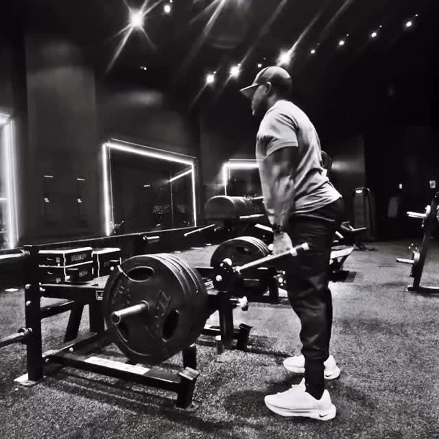 Today’s session is about building that foundation.

Glutes and hamstrings don’t just bu…
