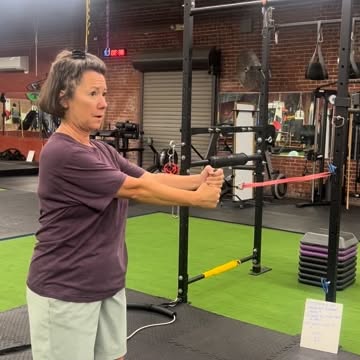 Today’s workout of the day is the Transverse Twist! This can be done with a standard ba…