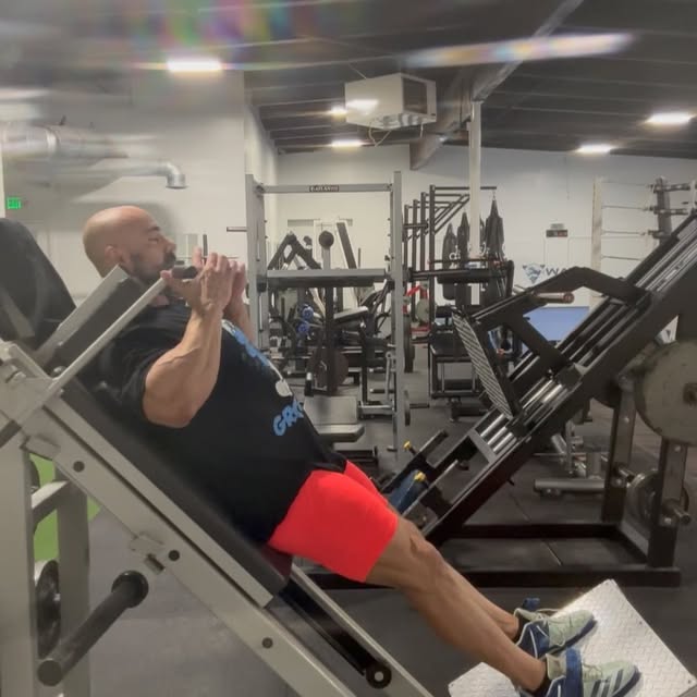 Last #legday of the season in the books 📕 This is the full hack squat session (minus o…