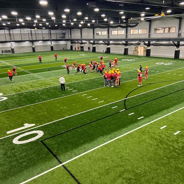 Norfolk Catholic Knights🏈 Wednesday night practice in the field house. 
.
.
.
#ymca #y…