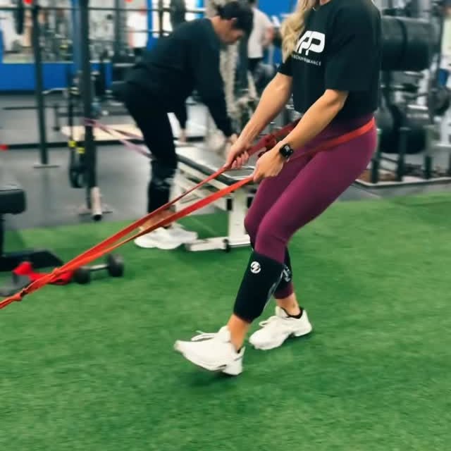 Finding strength in the gym makes us confident to do the hard things in life. 💪🏼 
#in…
