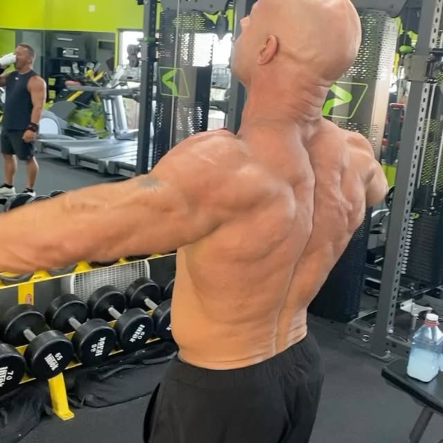 To build nice capped round shoulders, you’ll have to do thousands of side raises! So, y…