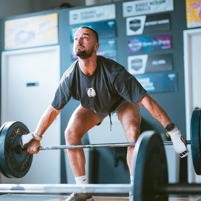 What movements do you think are left for 26.3? We’re hoping for a heavy barbell 😏 

Wi…