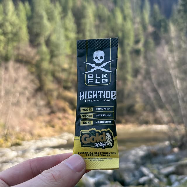 Can I get a Gold WHIP?! 🍍🍦New hydration product from @blk.flg is DELICIOUS. Don’t bel…