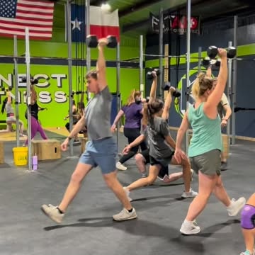 Lunging into Wednesday like…#kinectfitness #workoutwithfriends #